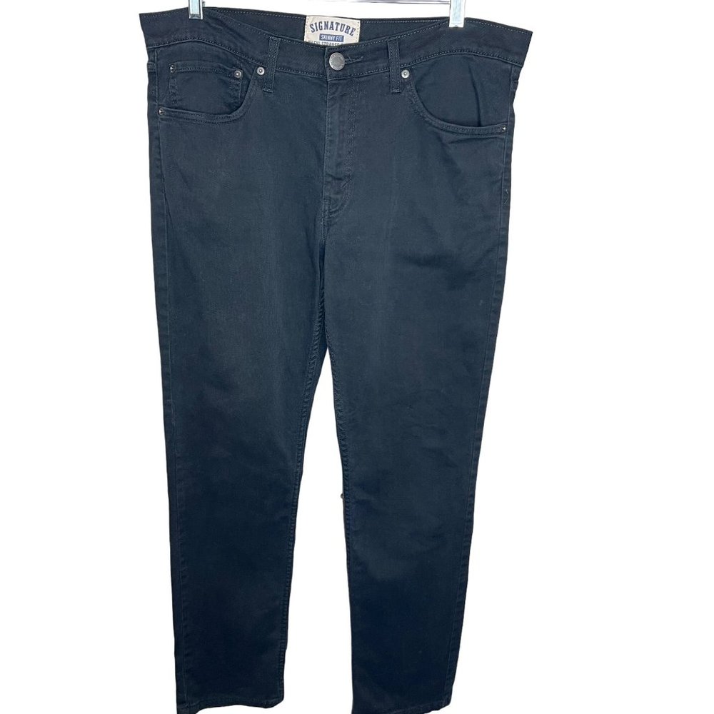 Levi Strauss & Signature Superior fit 36 x 32 men’s skinny 5 pocket flaw